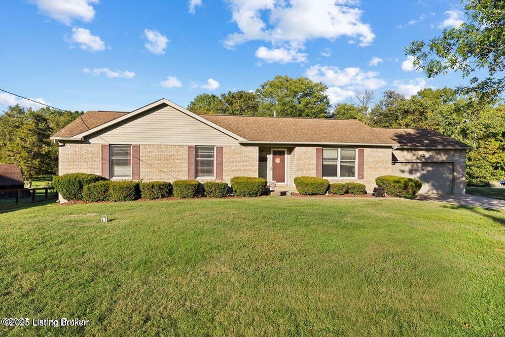 Photo of 887 Floyds Fork Dr, Shepherdsville, KY 40165 (MLS # 1701590)