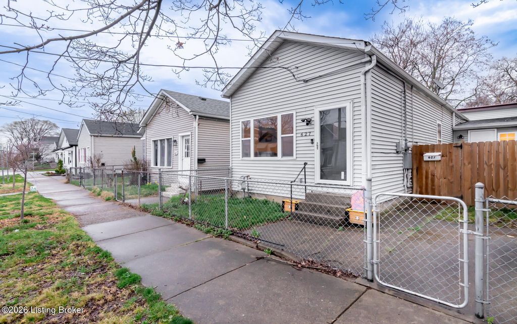 Photo of 627 Rubel Ave, Louisville, KY 40204 (MLS # 1714349)