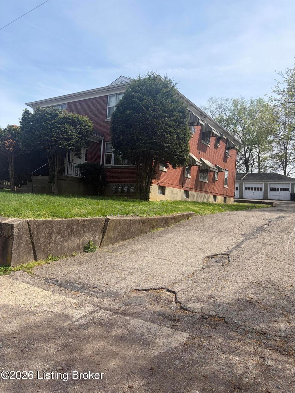 Photo of 218 W Florence Ave #2, Louisville, KY 40214 (MLS # 1714123)