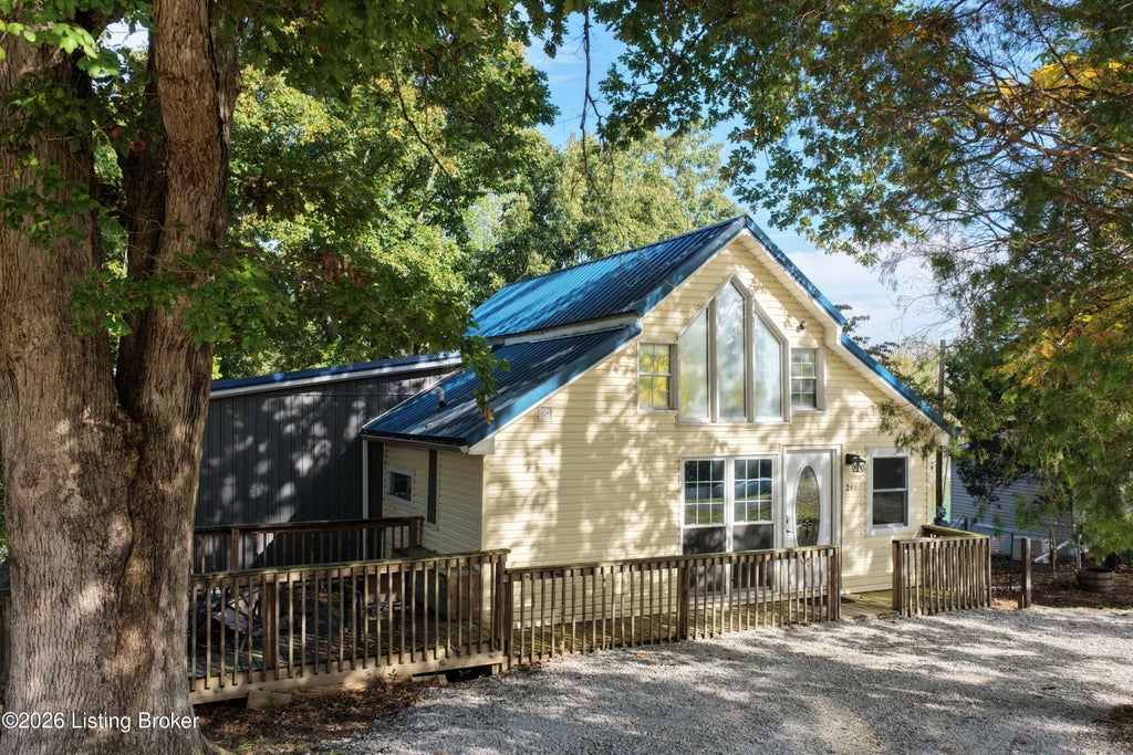 Photo of 247 Shawnee Cir, Falls Of Rough, KY 40119 (MLS # 1731643)