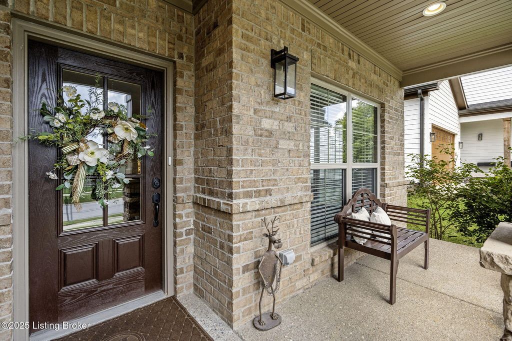 Photo of 842 Artisan Pkwy, La Grange, KY 40031 (MLS # 1701547)