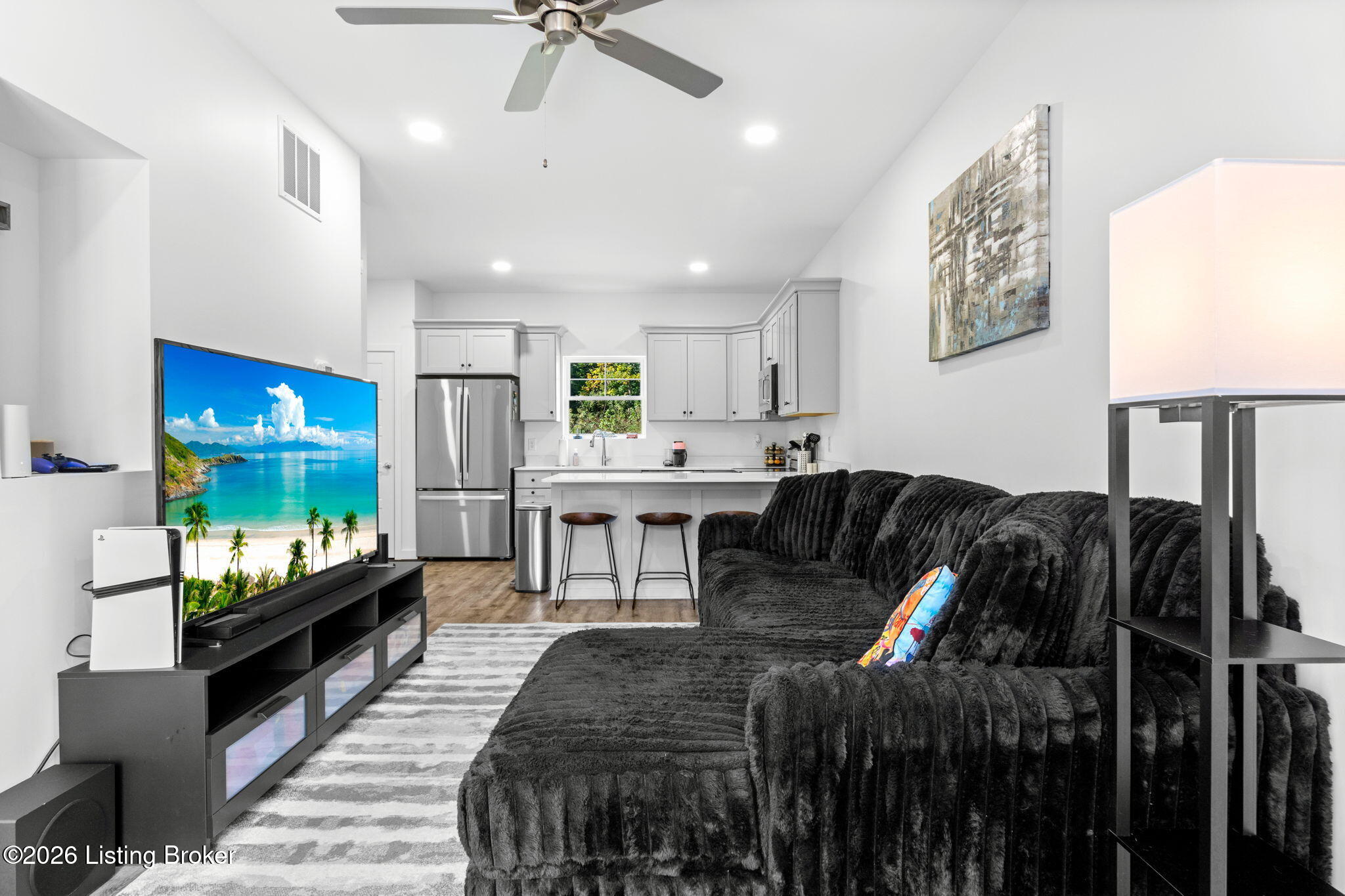 7104 Park Vue Dr