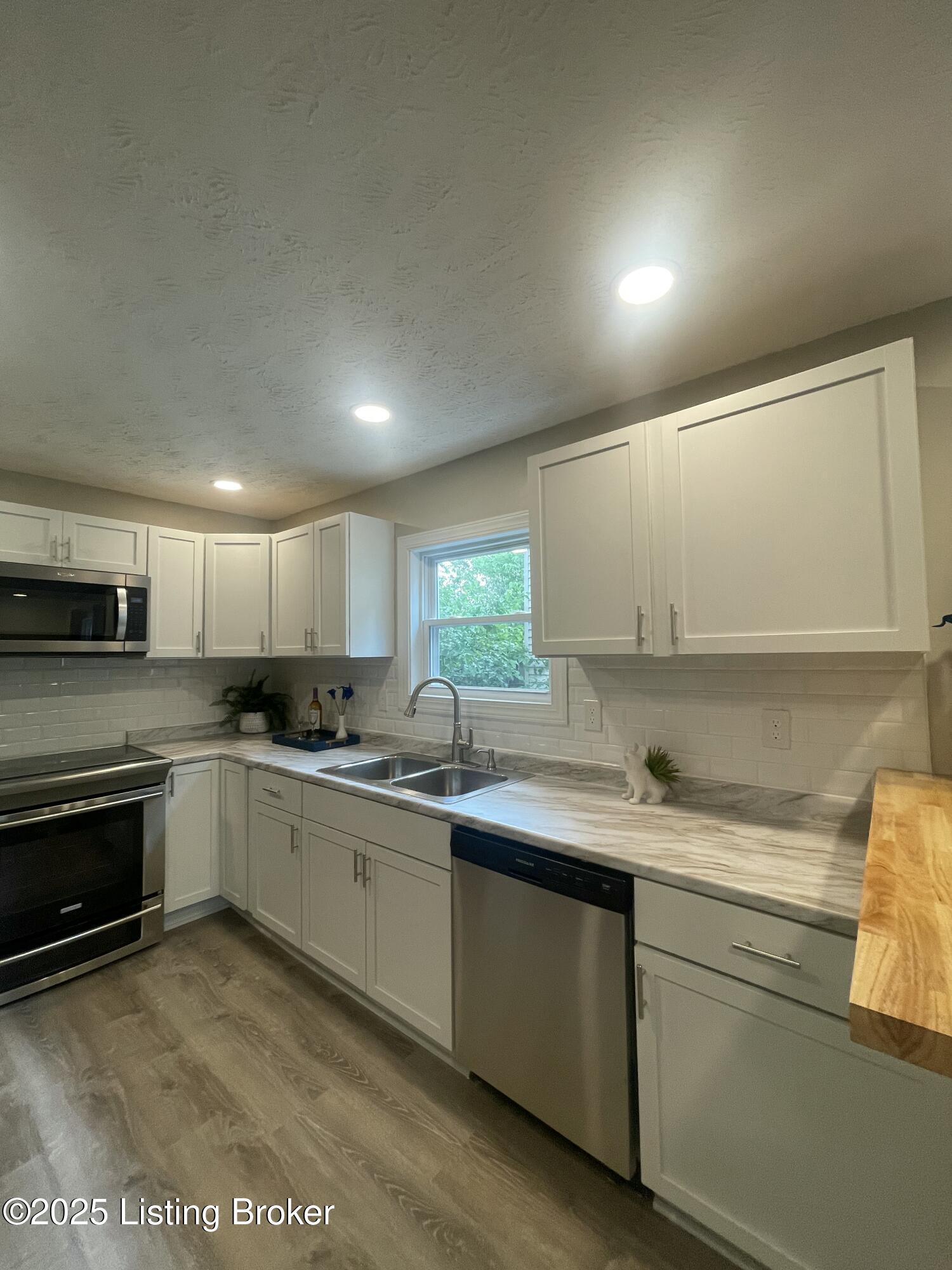 2313 Ratcliffe Ave, Louisville, Pennsylvania image 17
