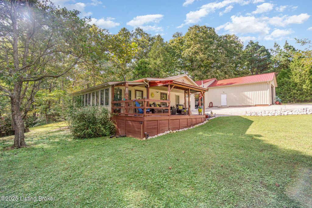 Photo of 33 Elmwood Dr, Clarkson, KY 42726 (MLS # 1700664)