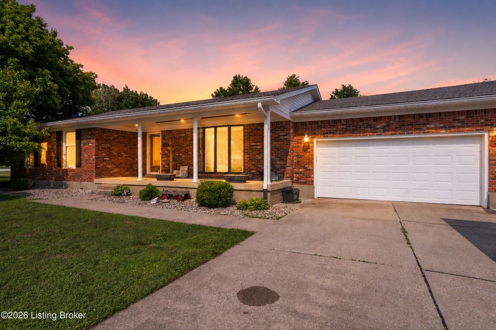 Photo of 259 Colonial Dr, Mt Washington, KY 40047 (MLS # 1718937)