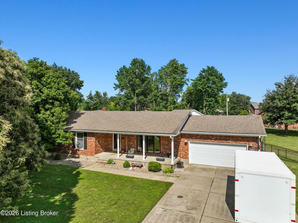 Photo of 259 Colonial Dr, Mt Washington, KY 40047 (MLS # 1718937)