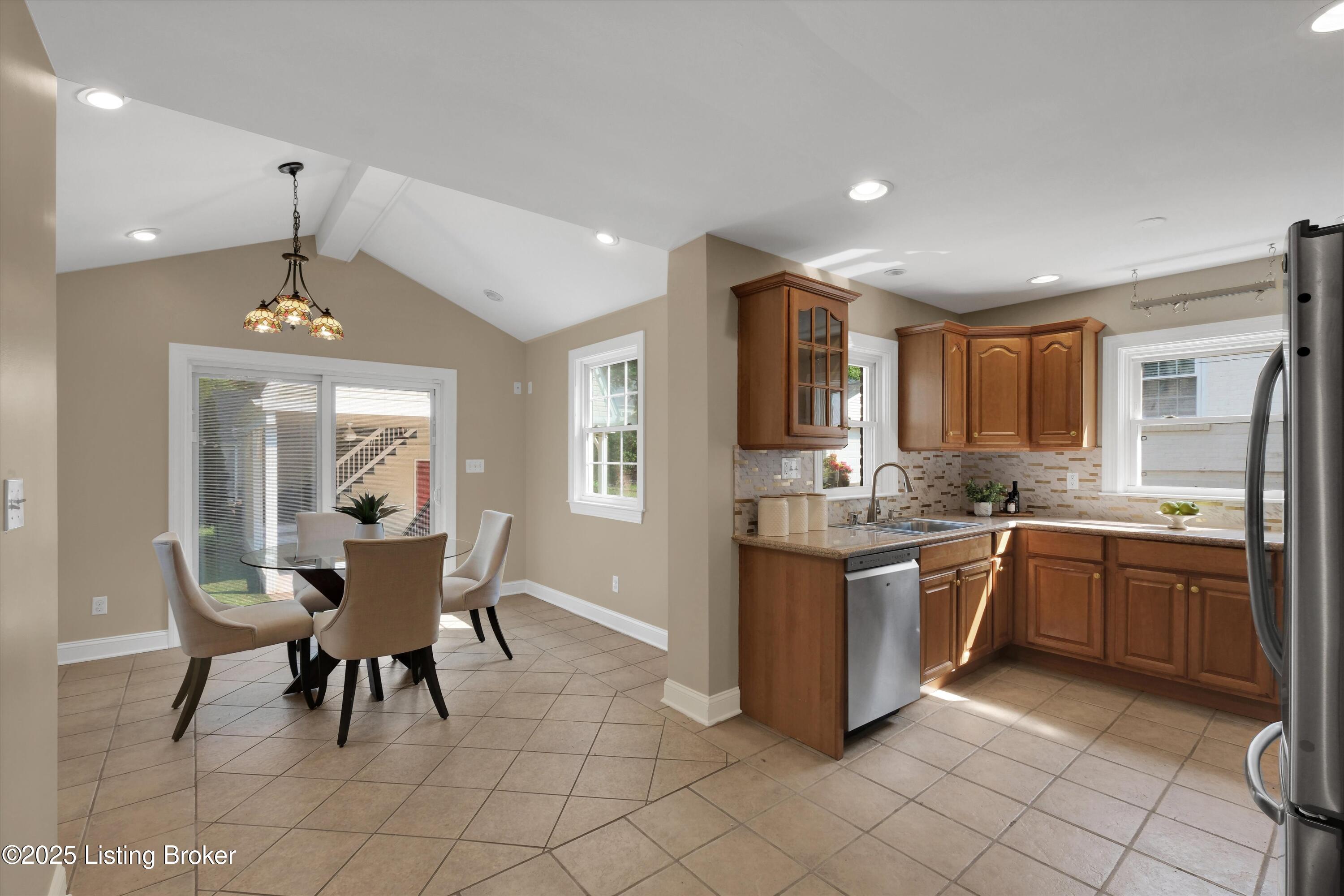 3911 Alton Rd, Louisville, Kentucky image 11