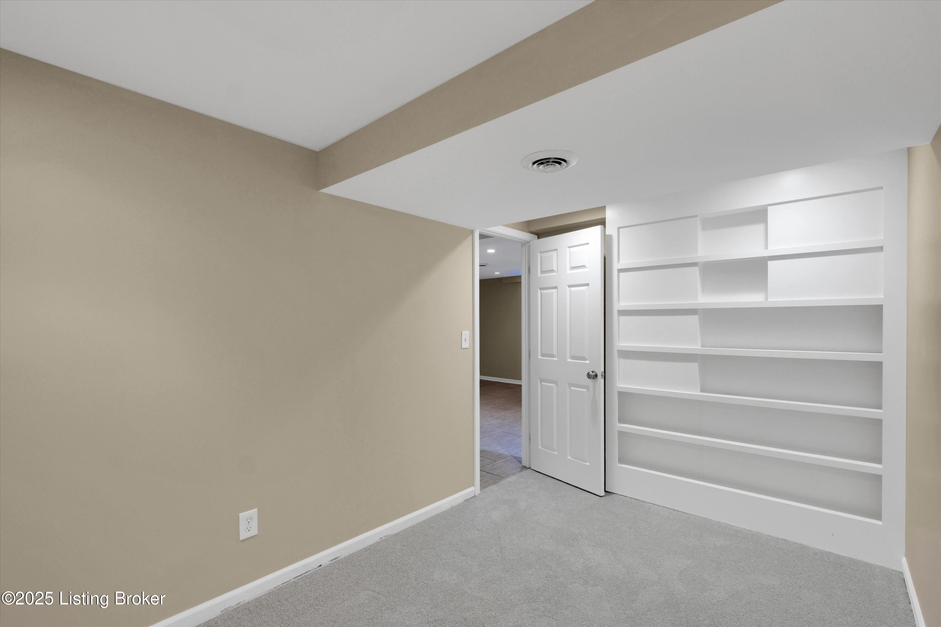 3911 Alton Rd, Louisville, Kentucky image 38