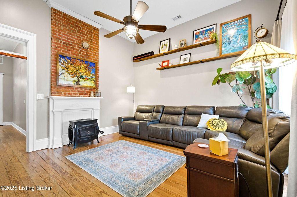 Photo of 1034 Mulberry St, Louisville, KY 40217 (MLS # 1699829)