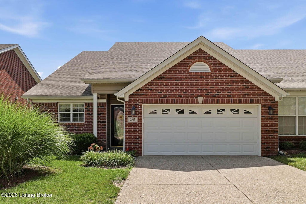 Photo of 3213 Stony Farm Dr, Jeffersontown, KY 40299 (MLS # 1730338)