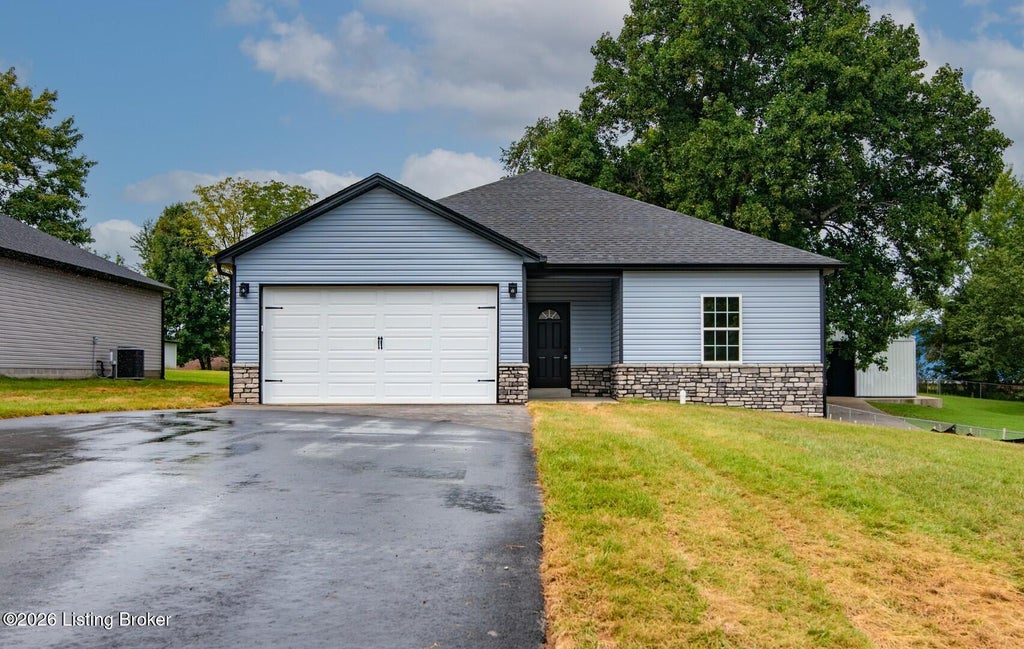 Photo of 333 B First St, Vine Grove, KY 40175 (MLS # 1731621)