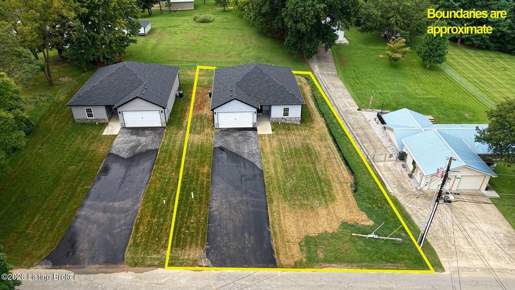 Photo of 333 B First St, Vine Grove, KY 40175 (MLS # 1731621)