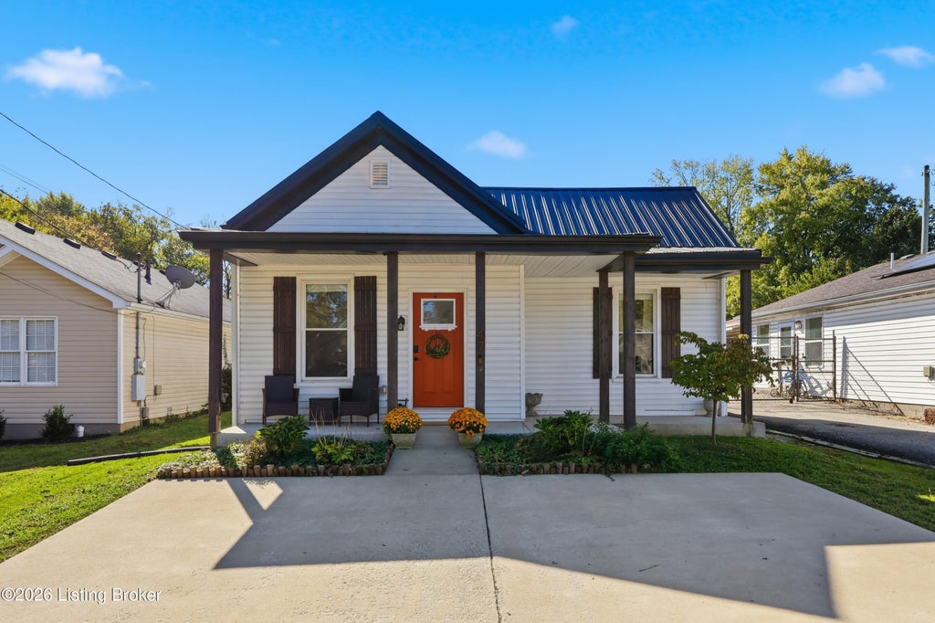 Photo of 47 Eminence Pike, Shelbyville, KY 40065 (MLS # 1732693)
