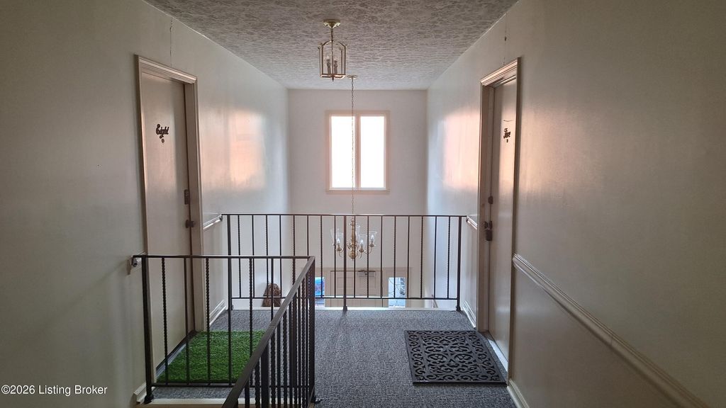 Photo of 9 Dupont Way #APT 5, Louisville, KY 40207 (MLS # 1707174)