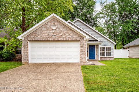 Photo of 11106 Meadow Chase Ct, Louisville, KY 40229 (MLS # 1717158)