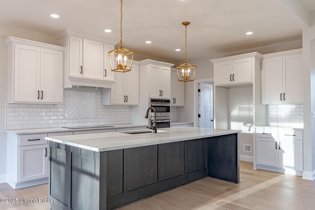 Photo of 524 Dalton Dr, Fisherville, KY 40023 (MLS # 1701729)