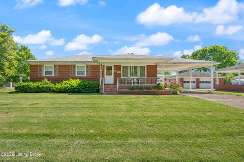 Townhouse For Sale - 5812 Teakwood Ln<br/> Louisville, KY 40258