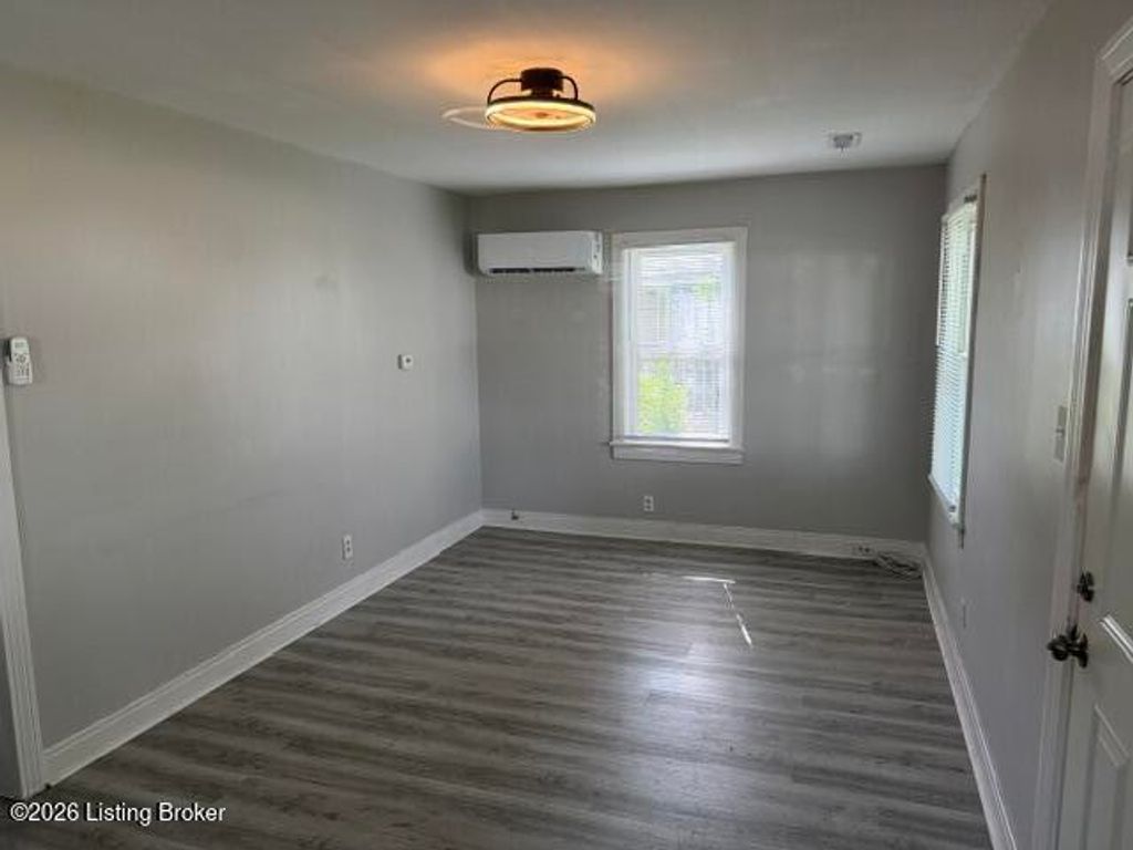 Photo of 4177 Sherman Ave, Louisville, KY 40213 (MLS # 1714833)