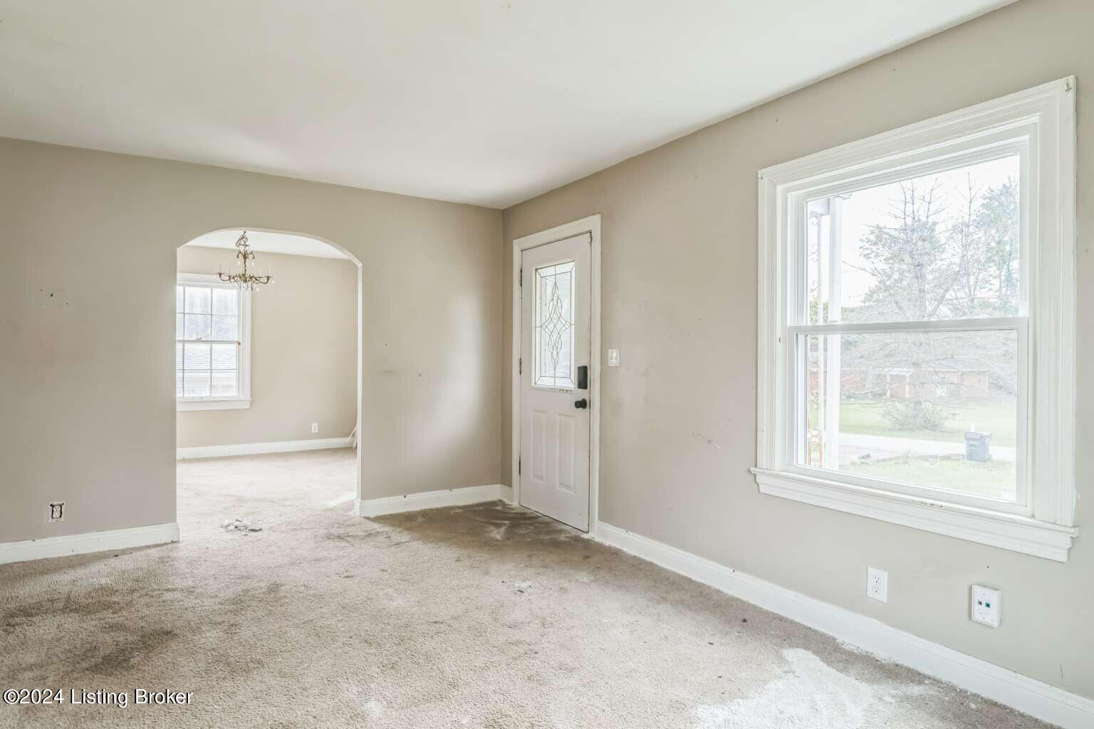 1903 Auburn Dr, Louisville, Pennsylvania image 3