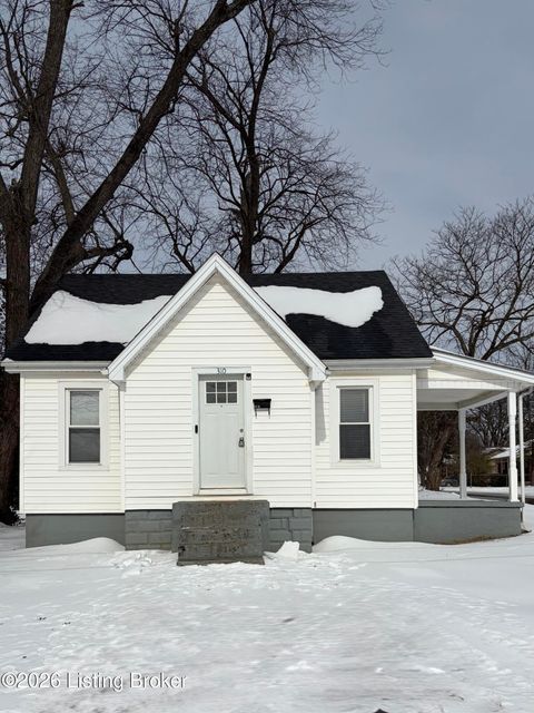 Photo of 310 E Daugherty Ave, Bardstown, KY 40004 (MLS # 1708149)