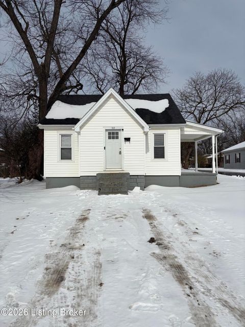 Photo of 310 E Daugherty Ave, Bardstown, KY 40004 (MLS # 1708149)