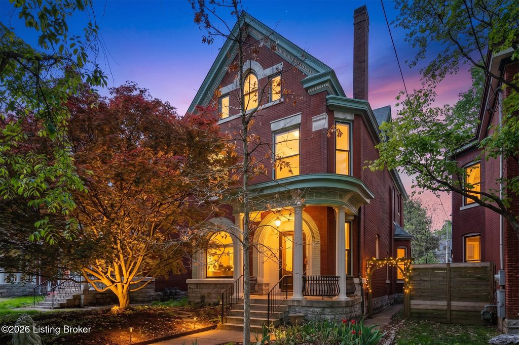 Photo of 1036 Everett Ave, Louisville, KY 40204 (MLS # 1714353)