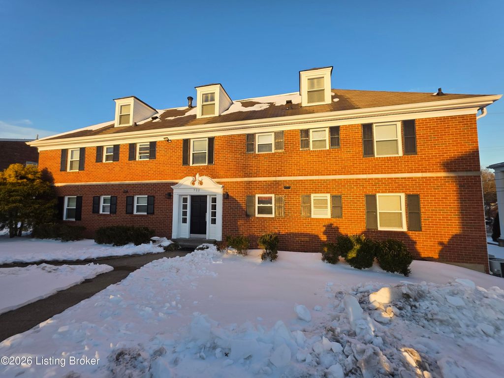 Photo of 722 Breckenridge Ln #2, Louisville, KY 40207 (MLS # 1708265)