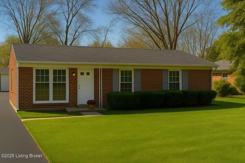 Photo of 3834 Klondike Ln, Louisville, KY 40220 (MLS # 1701148) Photo of 3834 Klondike Ln, Louisville, KY 40220 (MLS # 1701148)