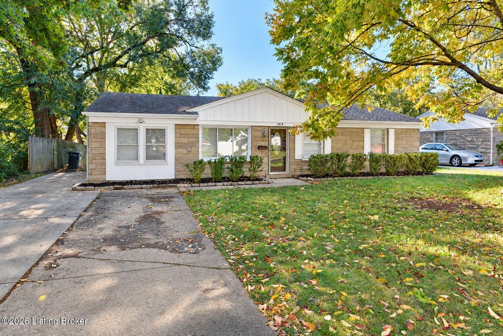 Photo of 2010 Cedarcrest Dr, Louisville, KY 40242 (MLS # 1732197)