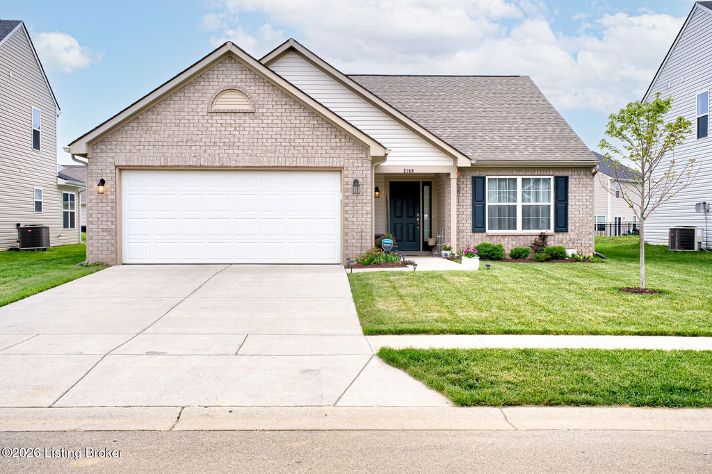 Photo of 2168 Carnegie Dr, Shelbyville, KY 40065 (MLS # 1714264)