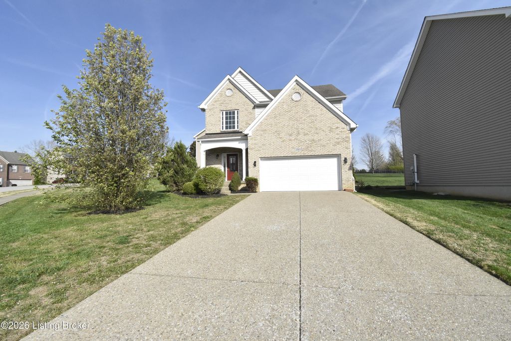Photo of 17811 Birch Bend Cir, Louisville, KY 40023 (MLS # 1714251)