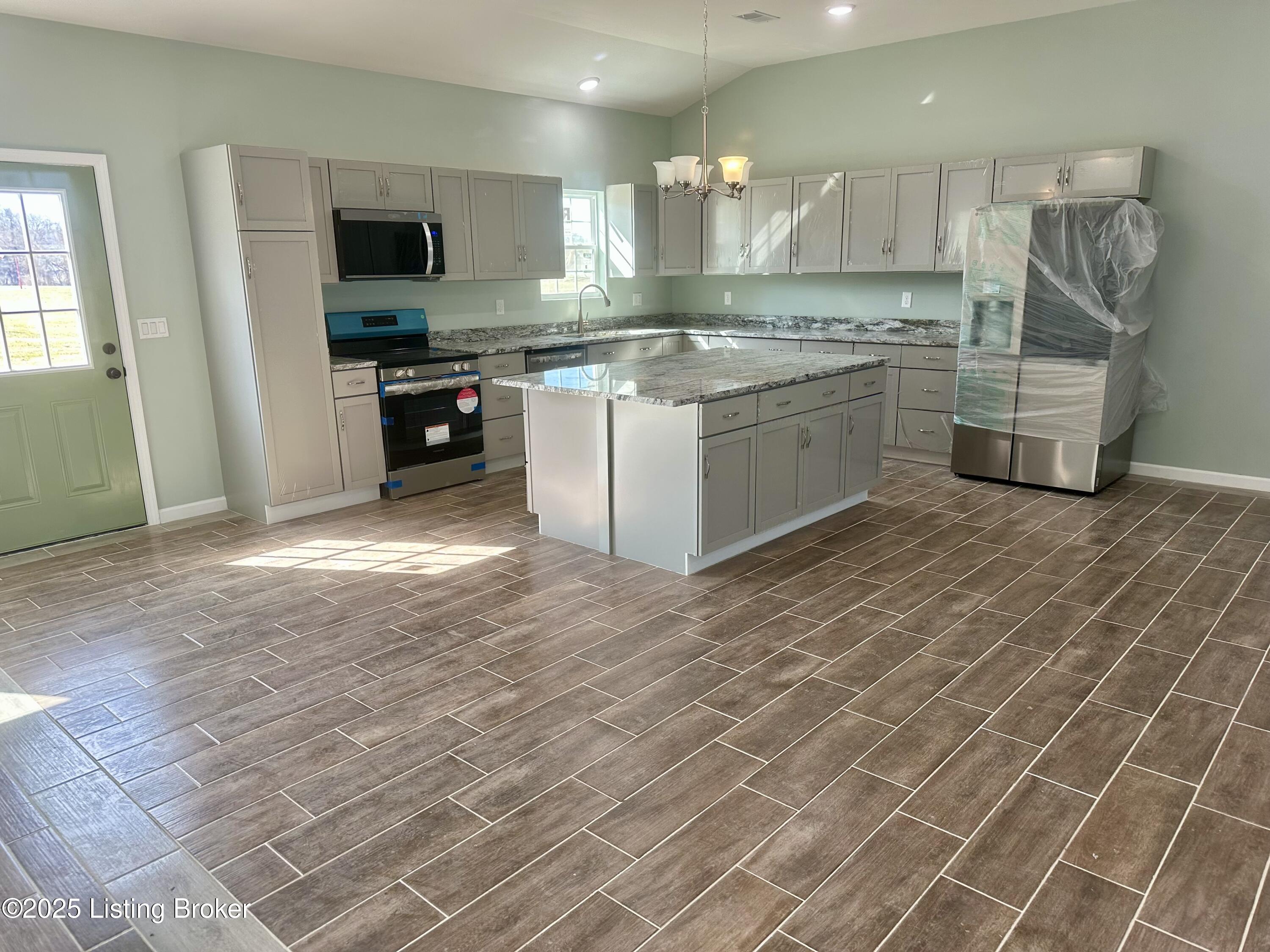 605 Evergreen Ct, Carrollton, Kentucky image 4