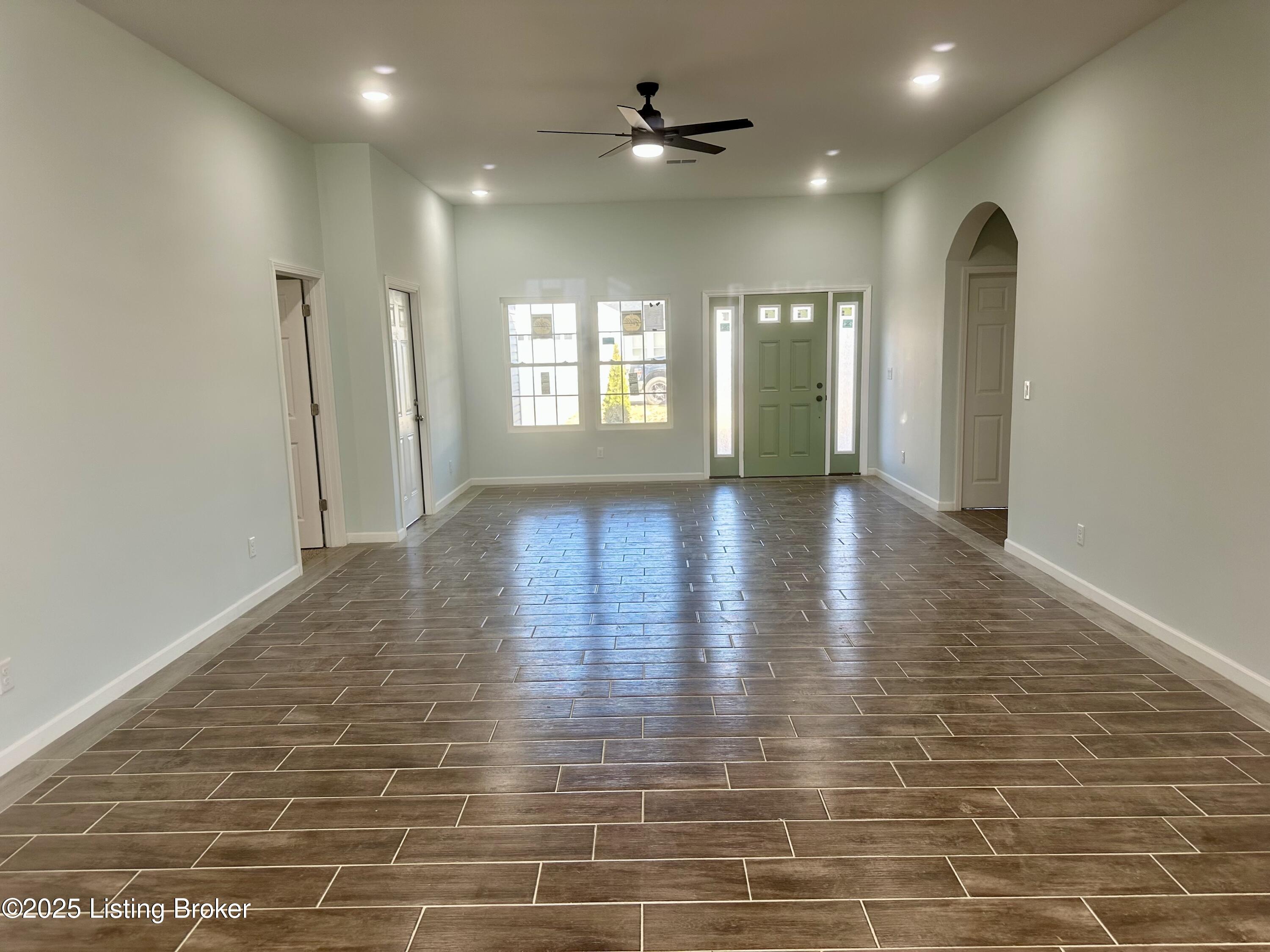 605 Evergreen Ct, Carrollton, Kentucky image 2