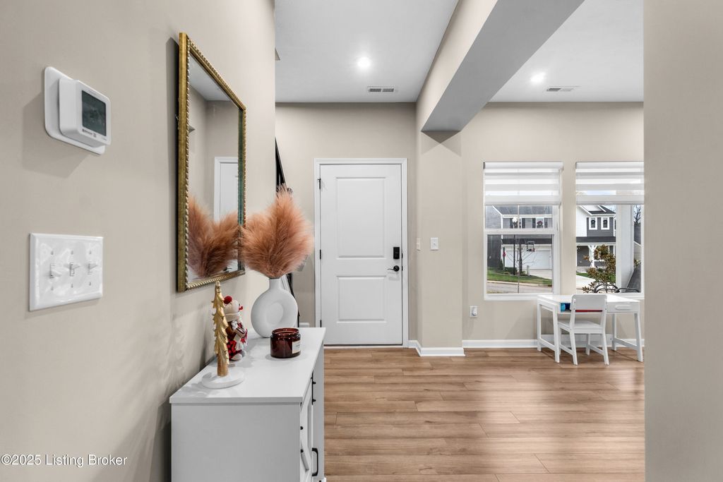 Photo of 116 Strawberry Fld Dr, Mt Washington, KY 40047 (MLS # 1712868)