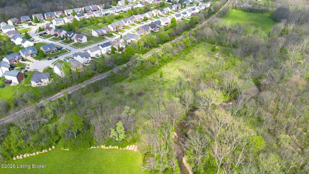 Photo of 99 R Hobbs Ln, Louisville, KY 40023 (MLS # 1715144)