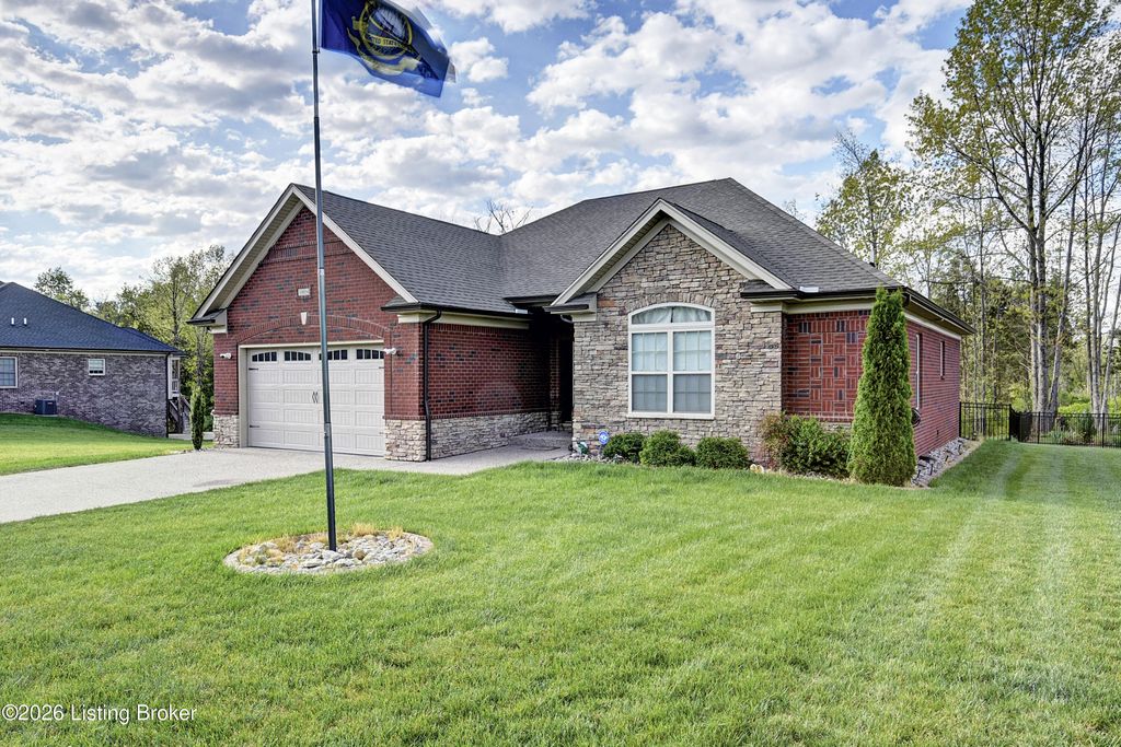 Photo of 10804 Gordon Farm Trace, Louisville, KY 40291 (MLS # 1717051)