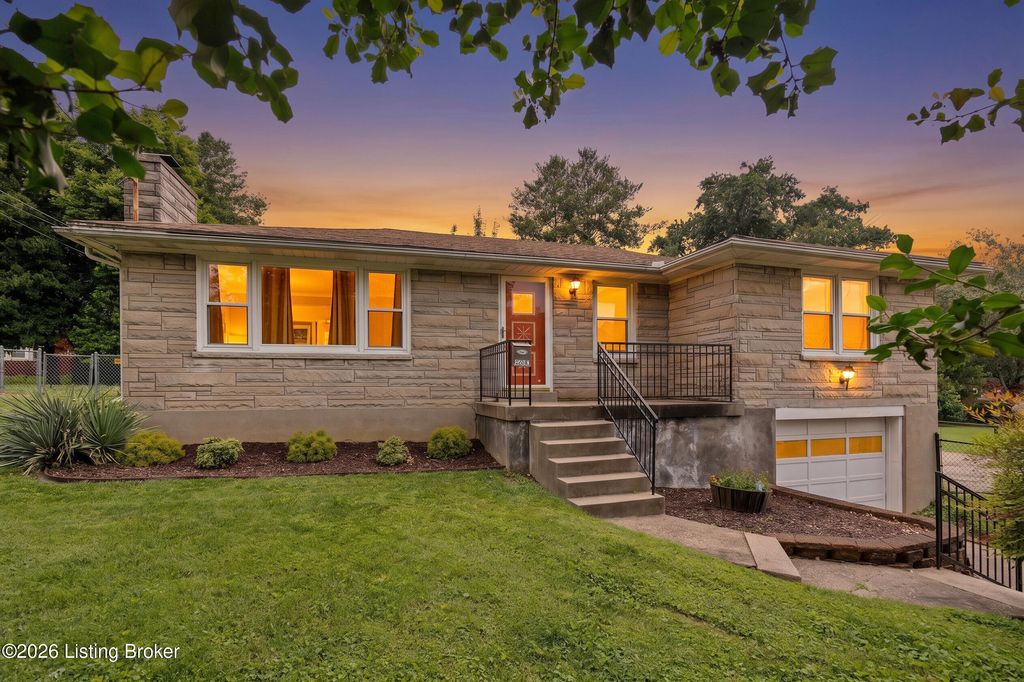 Photo of 5705 Maryman Rd, Louisville, KY 40258 (MLS # 1721062)