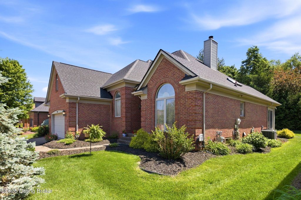 Photo of 609 Willowhurst Pl, Louisville, KY 40223 (MLS # 1717333)