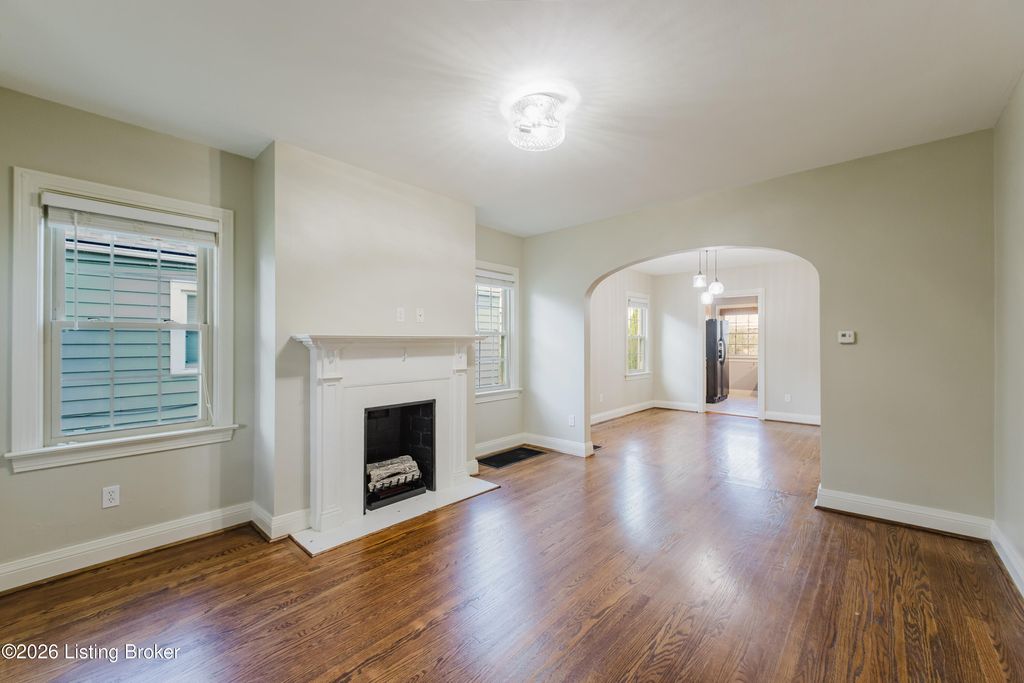 Photo of 207 Iola Rd, Louisville, KY 40207 (MLS # 1711859)