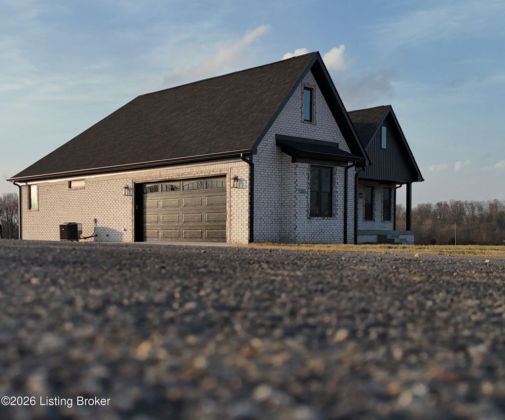 Photo of 243 Sweet Grass Ct, Hodgenville, KY 42748 (MLS # 1717319)