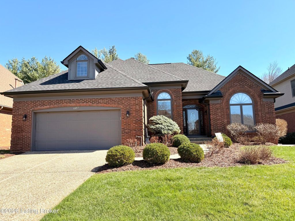 Photo of 607 Willowhurst Pl, Louisville, KY 40223 (MLS # 1711294)