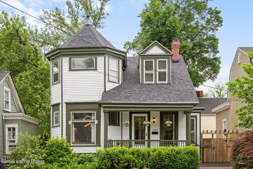 Photo of 2206 Grinstead Dr, Louisville, KY 40204 (MLS # 1729316)