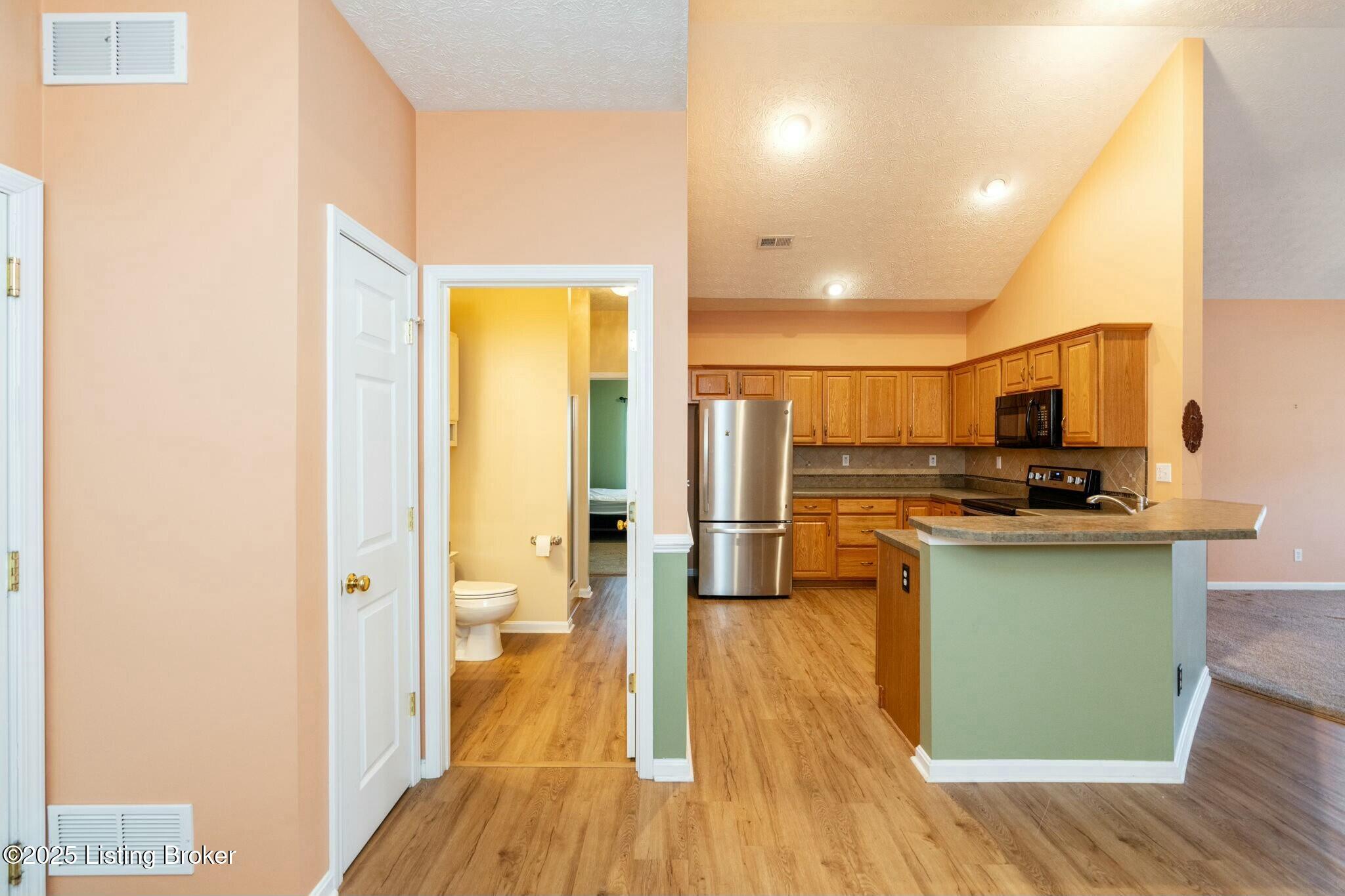 10401 Pine Glen Cir, Louisville, Kentucky image 31