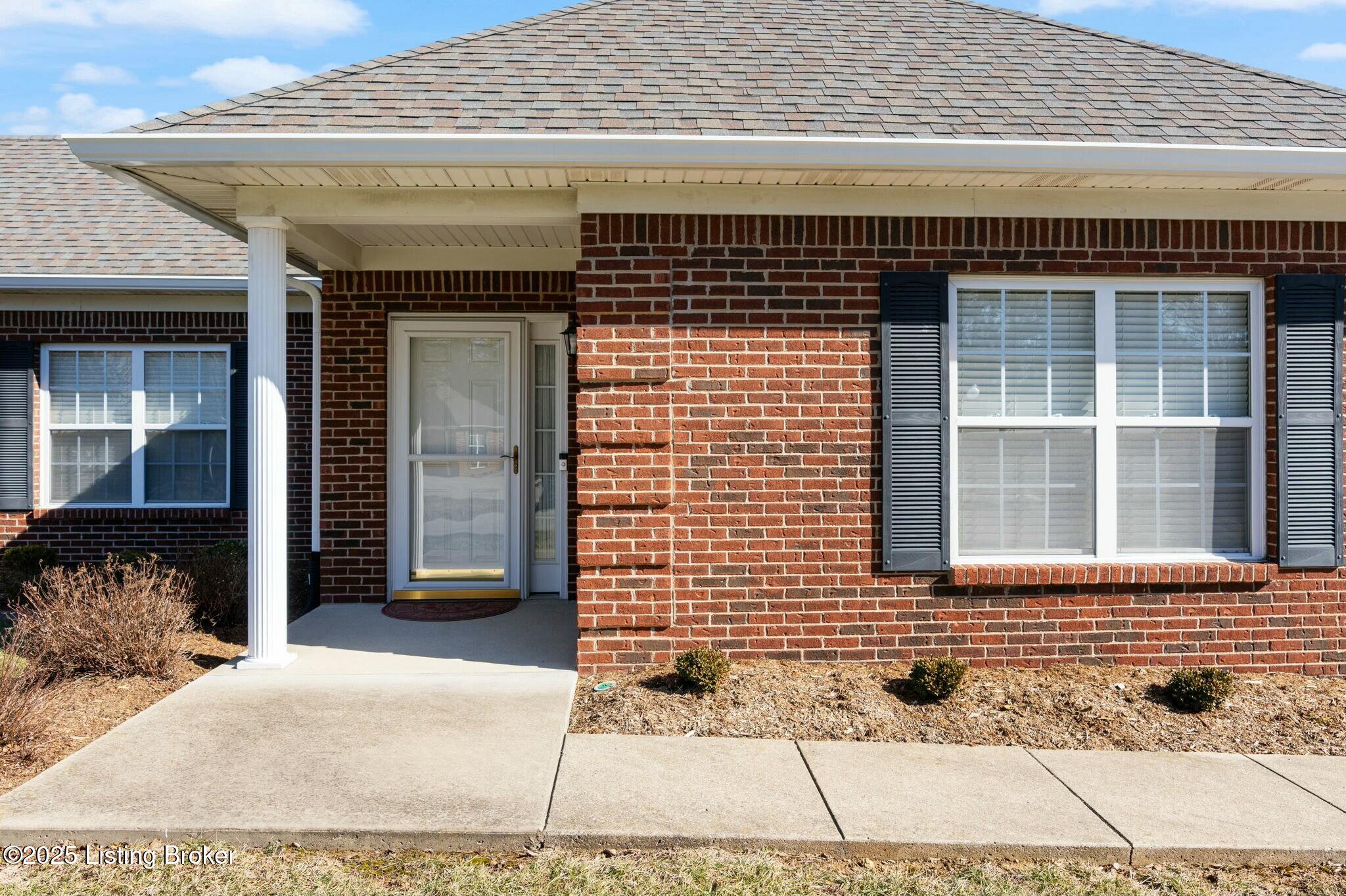 10401 Pine Glen Cir, Louisville, Kentucky image 11