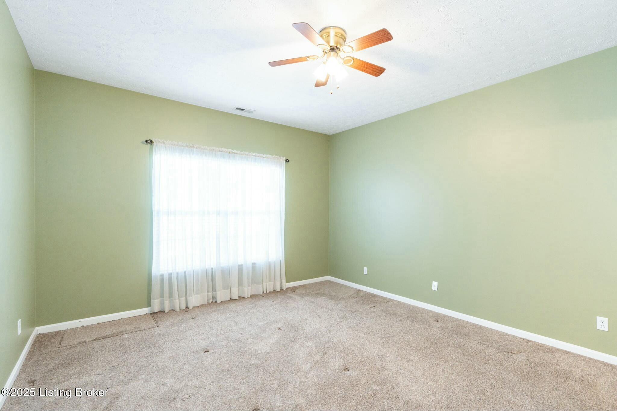 10401 Pine Glen Cir, Louisville, Kentucky image 32