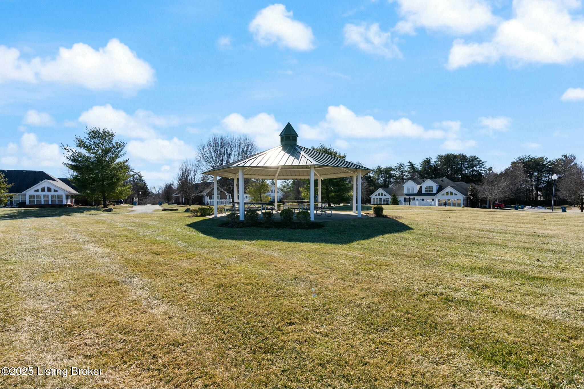 10401 Pine Glen Cir, Louisville, Kentucky image 47