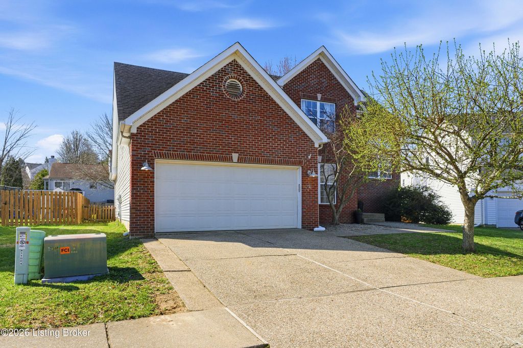 Photo of 11004 Clear Stream Ct, Louisville, KY 40291 (MLS # 1710751)