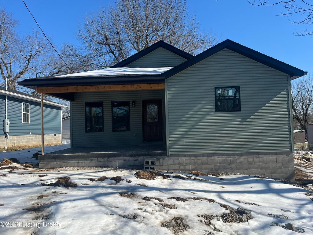 Photo of 511 N Clinton St, Leitchfield, KY 42754 (MLS # 1708673)