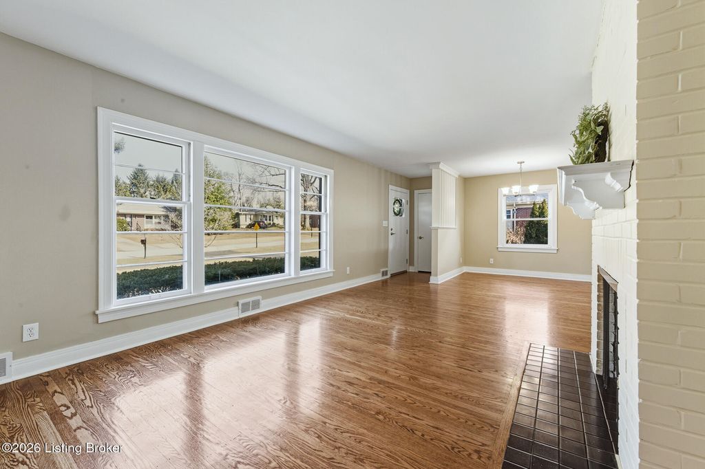 Photo of 34 Narwood Dr, Louisville, KY 40299 (MLS # 1709434)