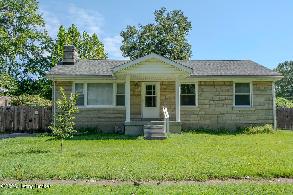 Photo of 413 Ecchappe Ln, Louisville, KY 40118 (MLS # 1726824)